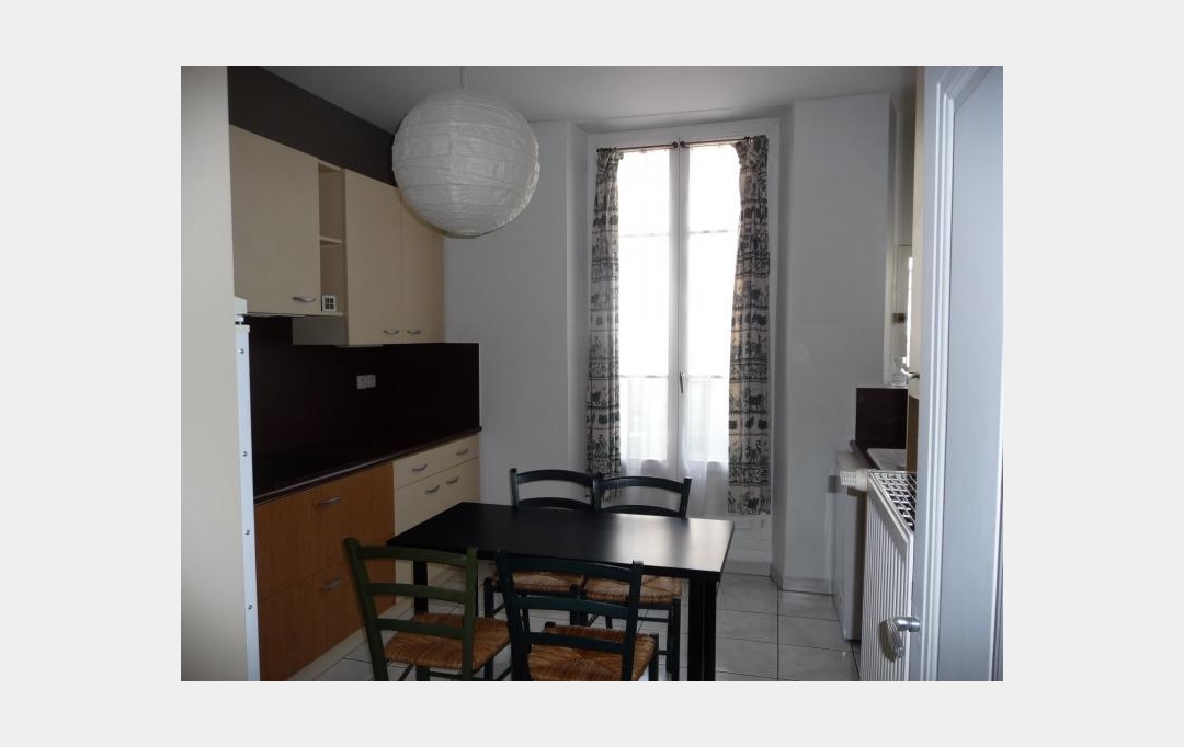 Annonces GRENOBLE : Apartment | GRENOBLE (38000) | 114 m2 | 1 300 € 